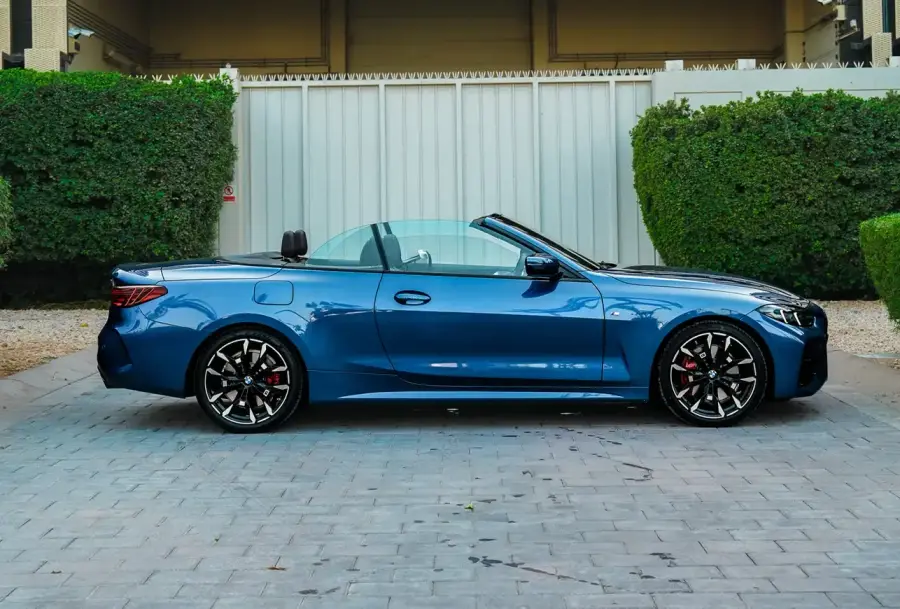 Alquiler de coches BMW 420i Blanco en Dubái — foto 6 de 9