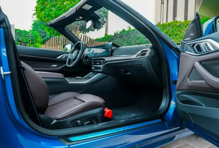 Alquiler de coches BMW 420i Blanco en Dubái — foto 7 de 9