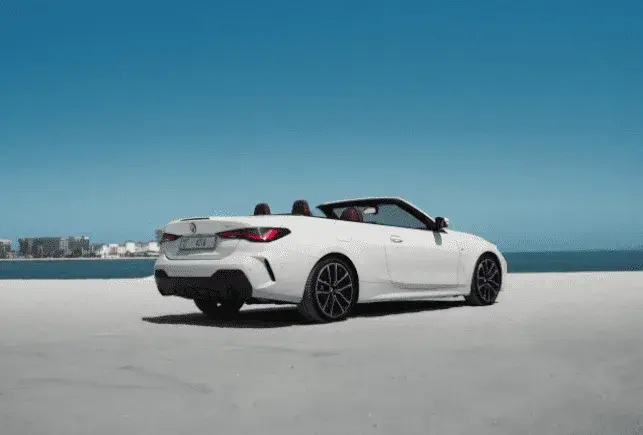 Rent BMW 420i Convertible White in Dubai — photo 2 of 5