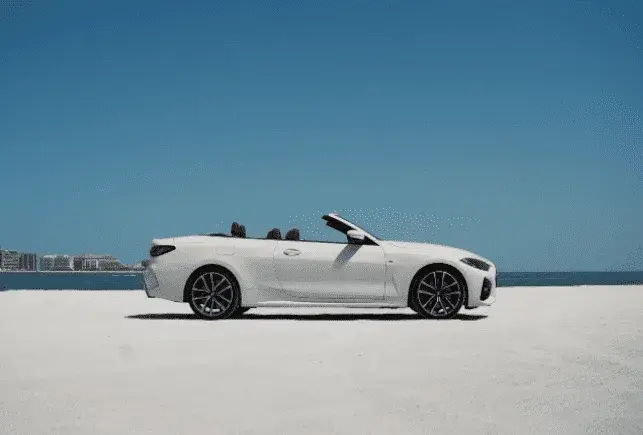 Rent BMW 420i Convertible White in Dubai — photo 4 of 5
