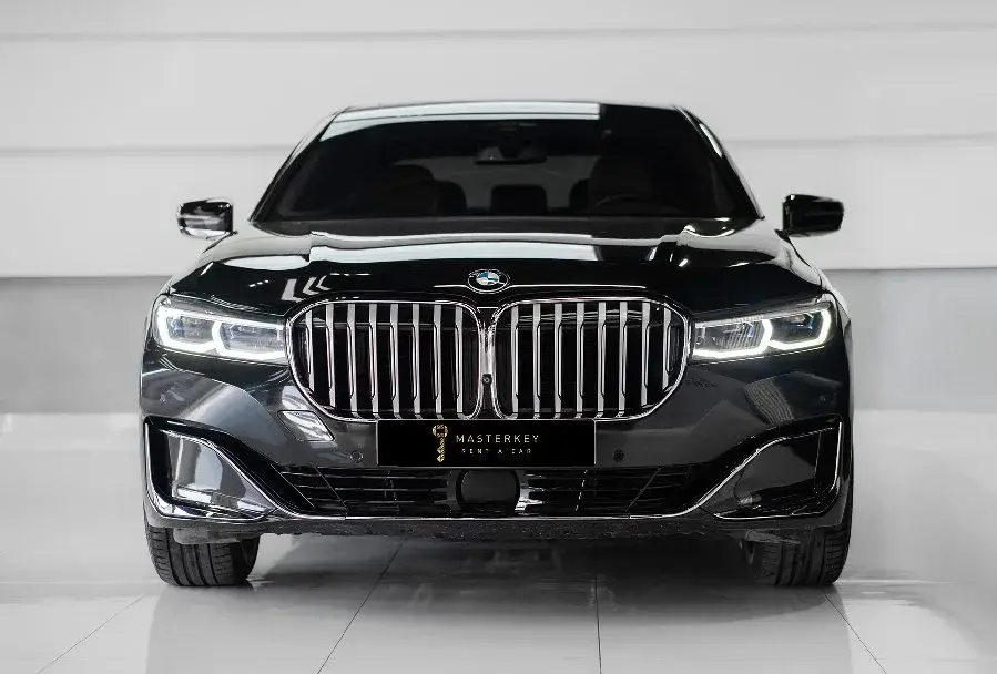 Аренда BMW 750Li черного цвета в Дубае в аренду в Дубай, ОАЭ — BMW — фото 2 из 7
