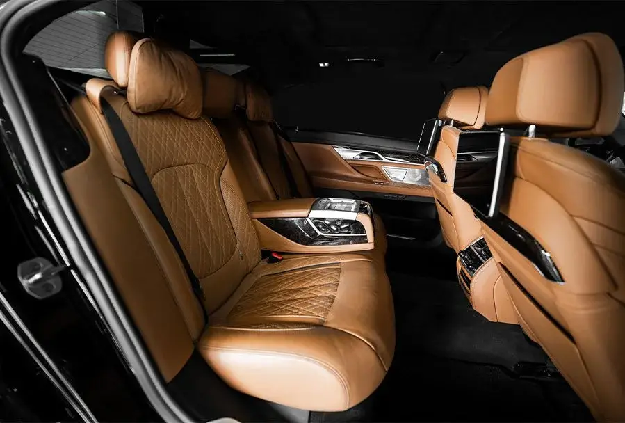 Аренда BMW 750Li черного цвета в Дубае в аренду в Дубай, ОАЭ — BMW — фото 3 из 7