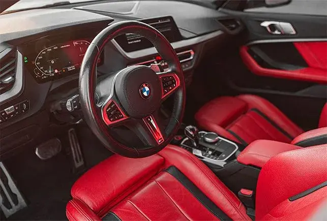 เช่ารถ BMW M235 สีขาวในดูไบ — รูปที่ 5 จาก 6