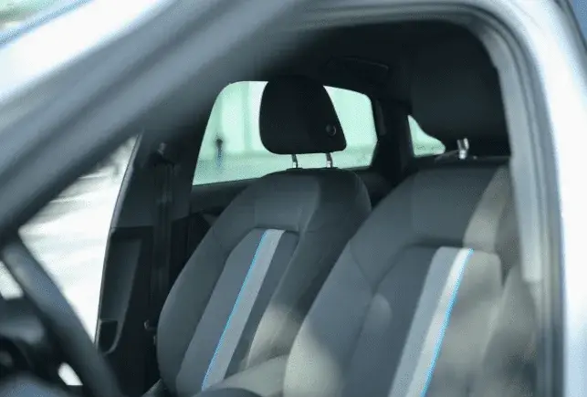 เช่ารถ Audi A3 สีขาวในดูไบ — รูปที่ 5 จาก 6