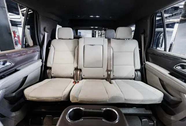 Rent Chevrolet Tahoe Black in Dubai — photo 7 of 7