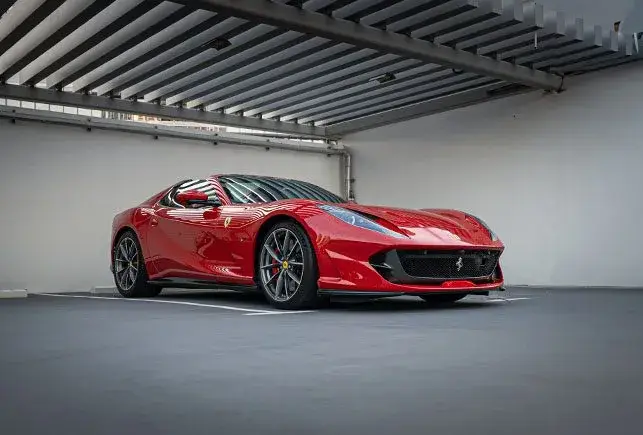 Аренда Ferrari 812 GTS красного цвета в Дубае в аренду в Дубай, ОАЭ — Ferrari — фото 7 из 8