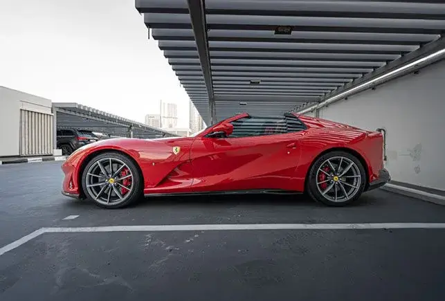 Аренда Ferrari 812 GTS красного цвета в Дубае в аренду в Дубай, ОАЭ — Ferrari — фото 8 из 8