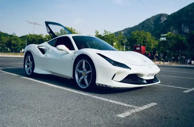 Rent Ferrari F8 Tributo White in Dubai — photo 4 of 8