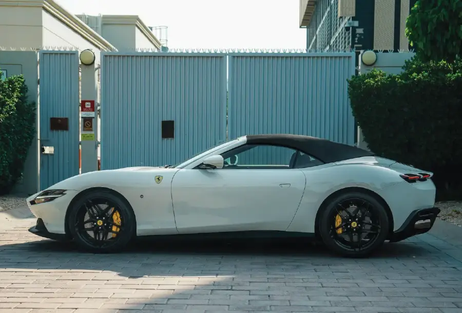 Rent Ferrari Roma Spyder White in Dubai — photo 3 of 6