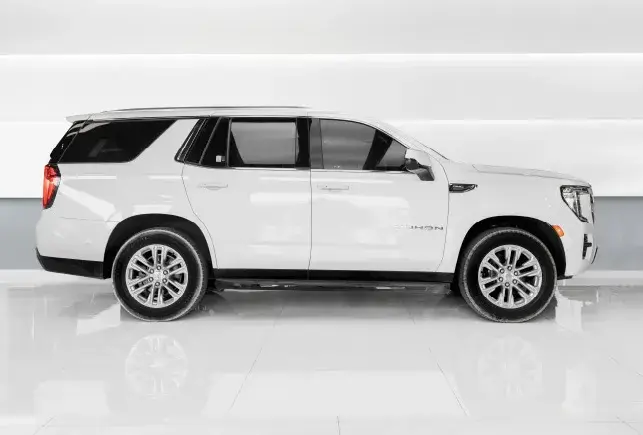 Rent GMC Yukon White in Dubai — photo 4 of 8