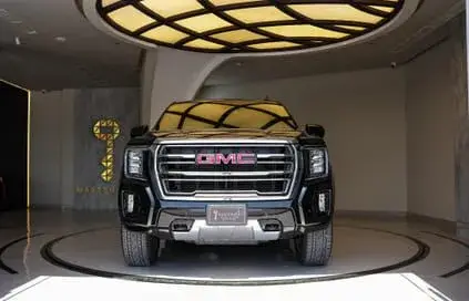 Rent GMC Yukon Black in Dubai — photo 4 of 7
