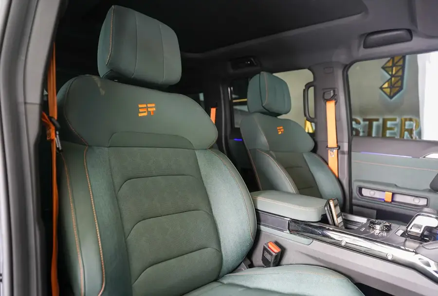 Rent Jetour T2 Black in Dubai — photo 7 of 7