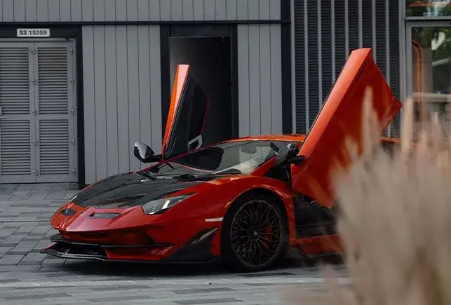 Rent Lamborghini Aventador Red in Dubai — photo 4 of 5