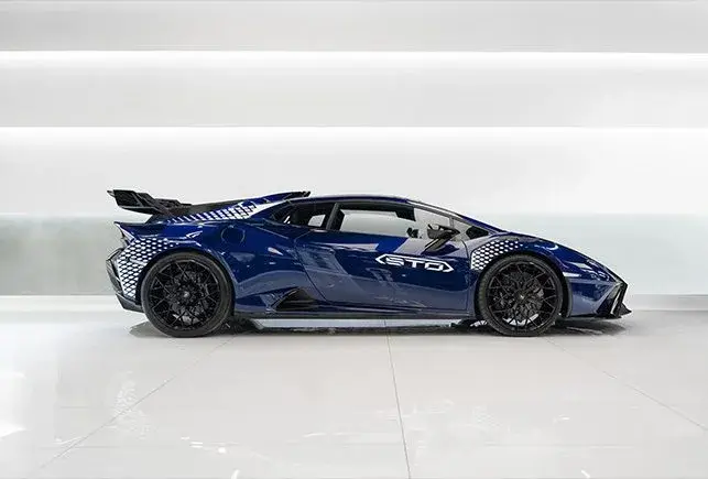 Rent Lamborghini Huracan STO Blue in Dubai — photo 4 of 7