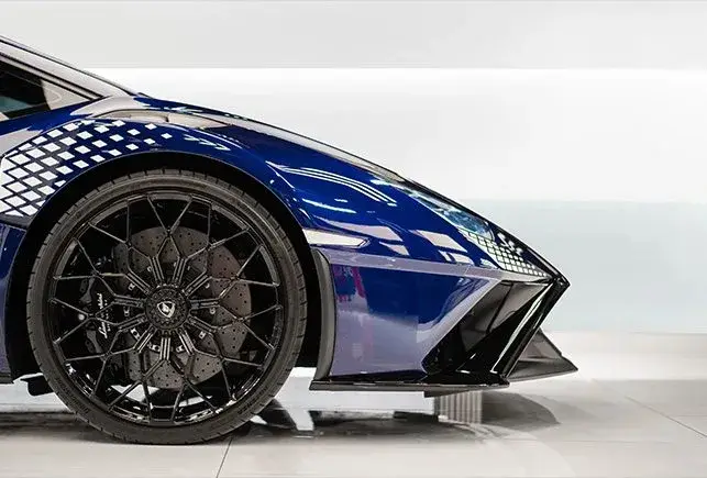 Rent Lamborghini Huracan STO Blue in Dubai — photo 7 of 7