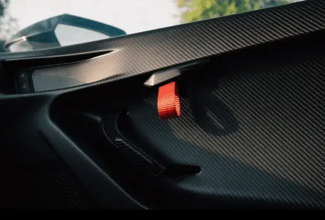Rent Lamborghini Huracan STO Grey in Dubai — photo 5 of 7