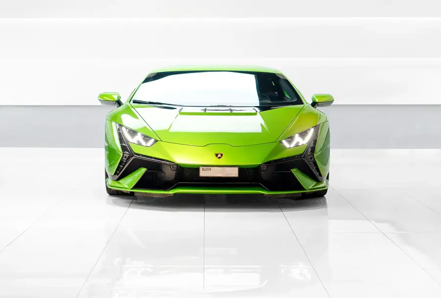 Rent Lamborghini Huracan Tecnica Green in Dubai — photo 3 of 7
