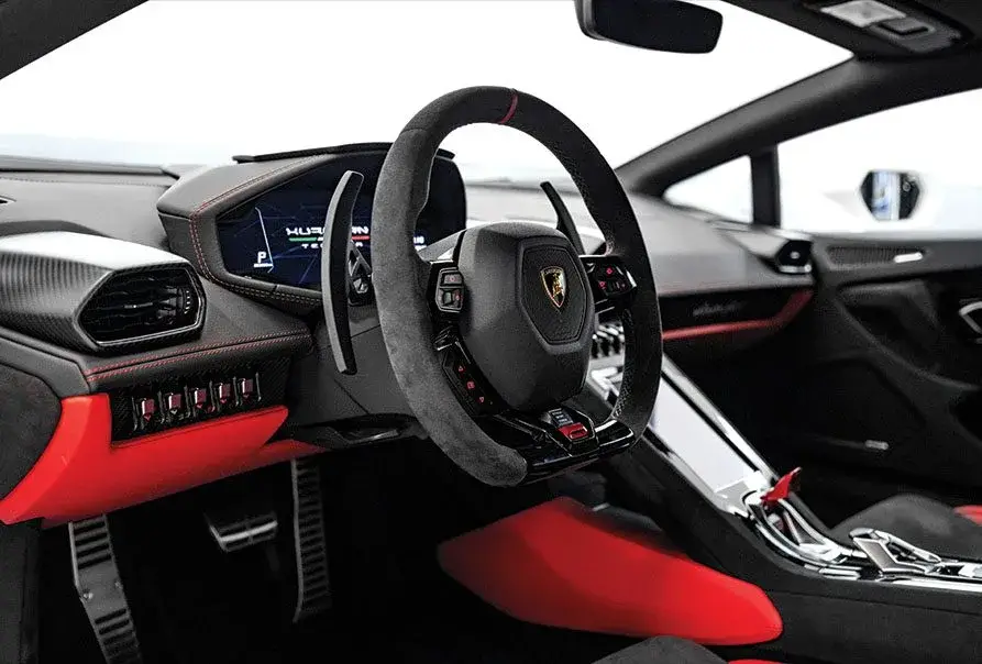 Аренда Lamborghini Huracan Tecnica белого в Дубае в аренду в Дубай, ОАЭ — Lamborghini — фото 4 из 8