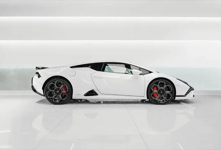 Аренда Lamborghini Huracan Tecnica белого в Дубае в аренду в Дубай, ОАЭ — Lamborghini — фото 7 из 8