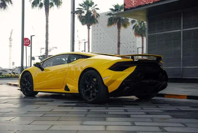 Rent Lamborghini Huracan Tecnica Yellow in Dubai — photo 7 of 9