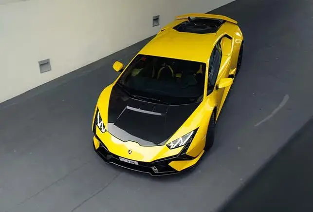 Rent Lamborghini Huracan Tecnica Yellow in Dubai — photo 9 of 9