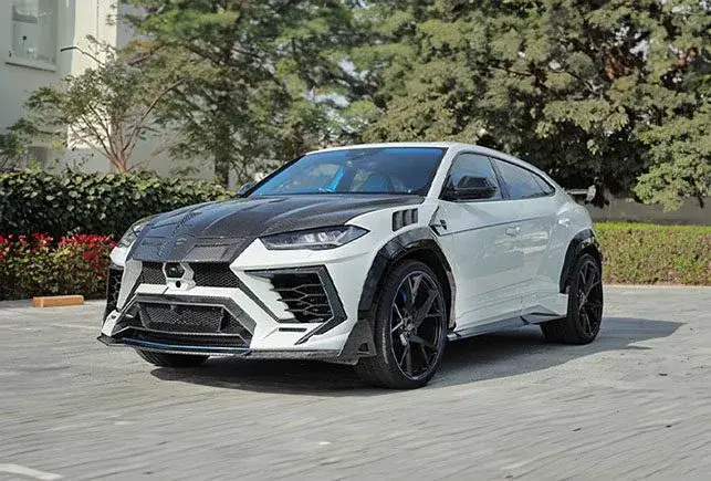 Rent Lamborghini Urus Mansory White in Dubai — photo 2 of 6
