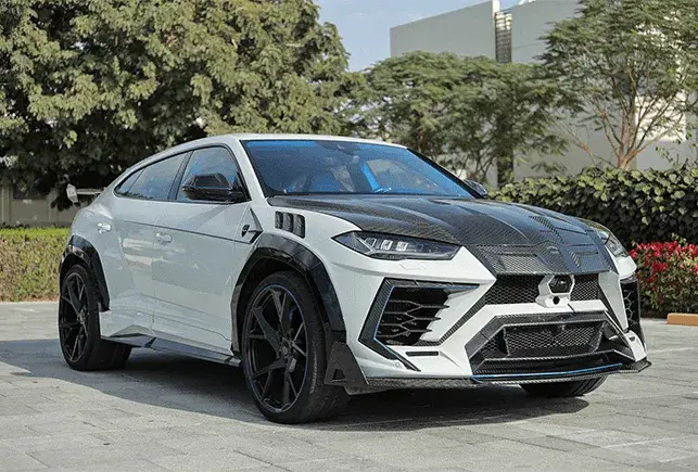 Rent Lamborghini Urus Mansory White in Dubai — photo 3 of 6