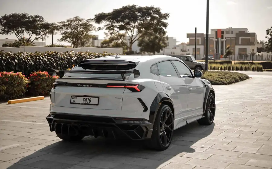 Rent Lamborghini Urus Mansory White in Dubai — photo 6 of 6