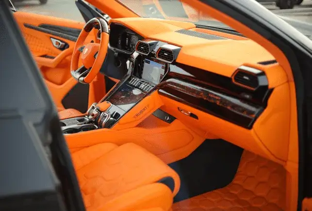 เช่ารถ Lamborghini Urus Mansory สีเทาในดูไบ — รูปที่ 4 จาก 9