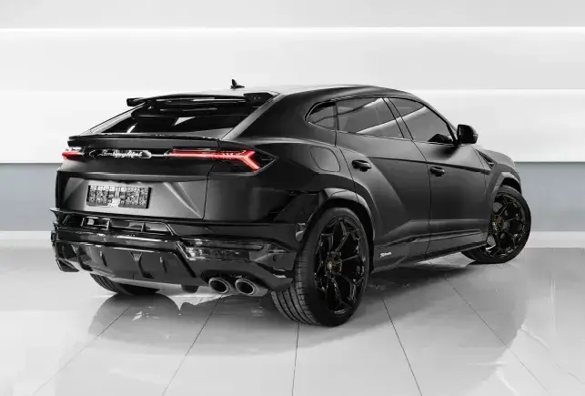 Rent Lamborghini Urus Performante Grey in Dubai — photo 2 of 14