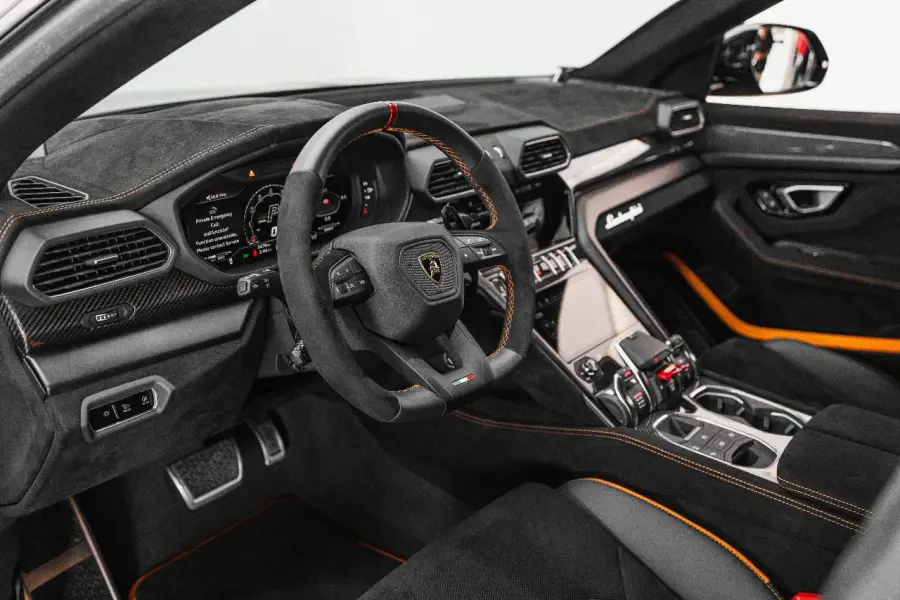 Rent Lamborghini Urus Performante Grey in Dubai — photo 8 of 14