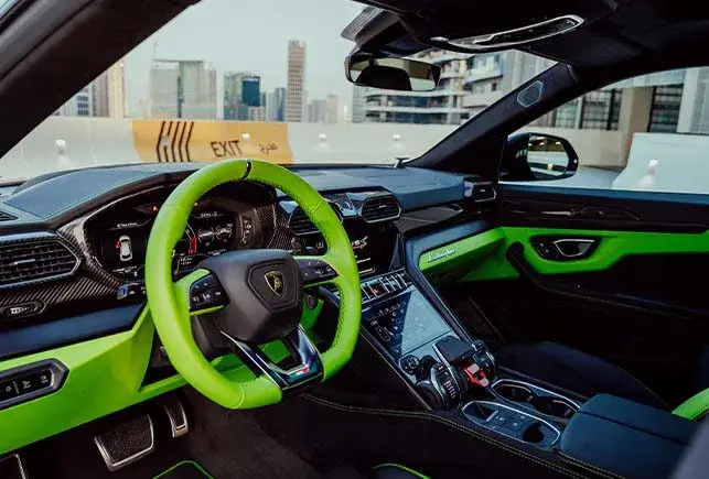 Alquiler de coches Lamborghini Urus S Azul en Dubái — foto 4 de 7