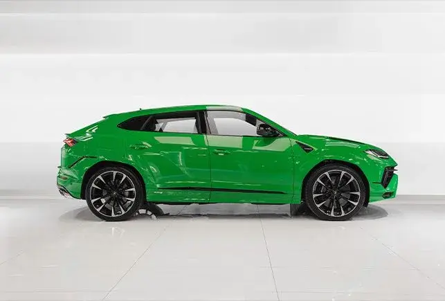 เช่ารถ Lamborghini Urus S สีเขียวในดูไบ — รูปที่ 2 จาก 8