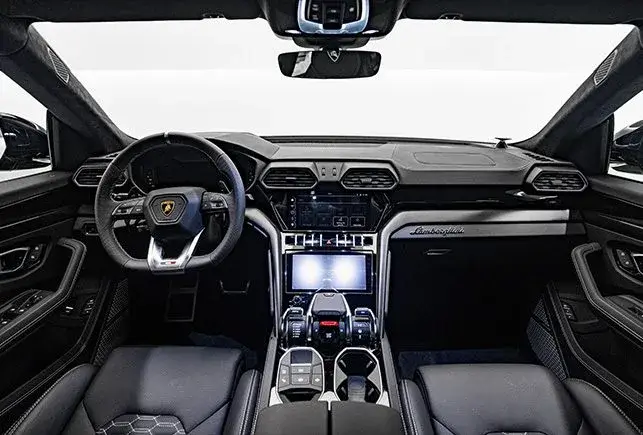 เช่ารถ Lamborghini Urus S สีเขียวในดูไบ — รูปที่ 6 จาก 8