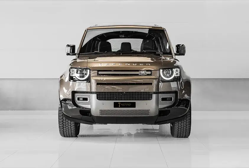 Rent Land Rover Defender Brown in Dubai — photo 6 of 7