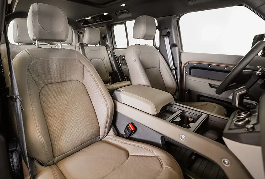 Rent Land Rover Defender Brown in Dubai — photo 7 of 7