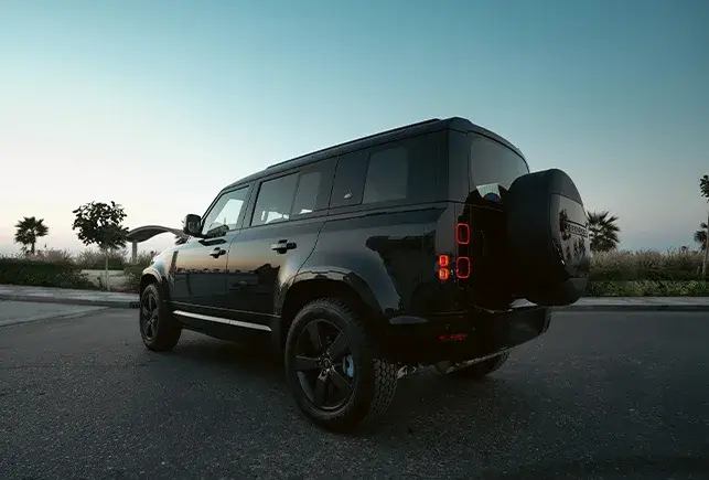 Rent Land Rover Defender Grey in Dubai — photo 3 of 7