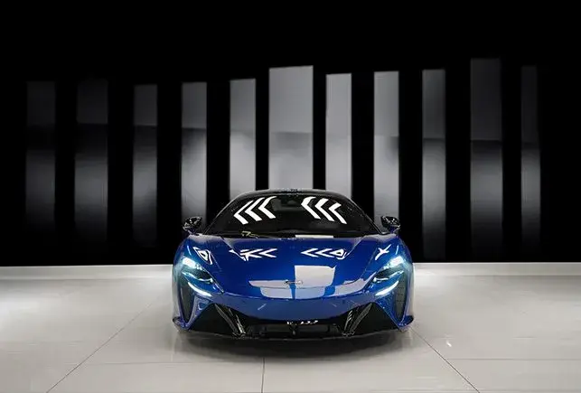 Rent McLaren Artura Blue in Dubai — Mclaren — photo 4 of 8