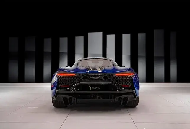 Rent McLaren Artura Blue in Dubai — Mclaren — photo 5 of 8