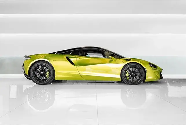 Rent Mclaren Artura Green Black in Dubai — photo 2 of 7
