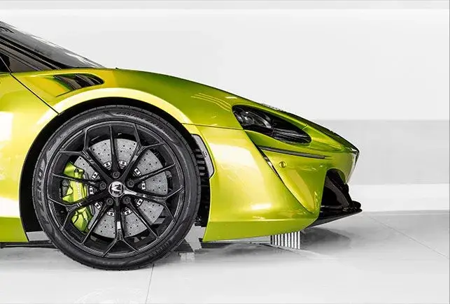 Rent Mclaren Artura Green Black in Dubai — photo 4 of 7