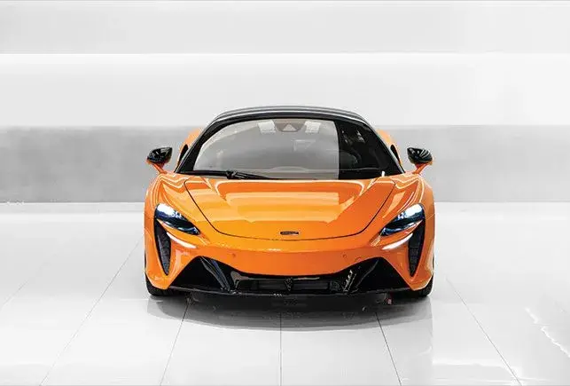 Rent Mclaren Artura Orange in Dubai — photo 2 of 6