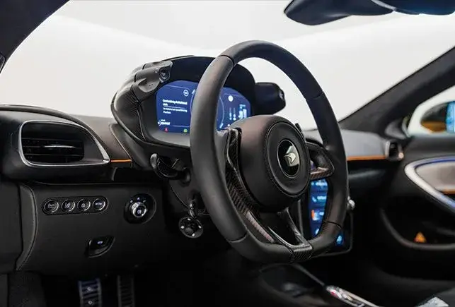 Rent Mclaren Artura Yellow in Dubai — photo 6 of 7
