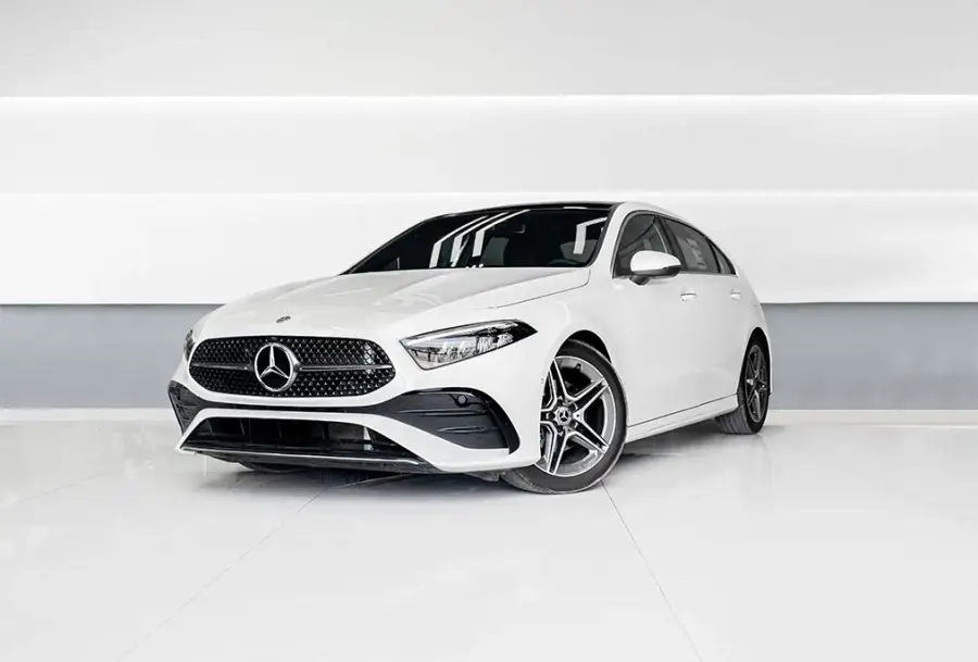 Rent Mercedes A 200 Hatch White in Dubai — Mercedes-Benz — photo 5 of 7