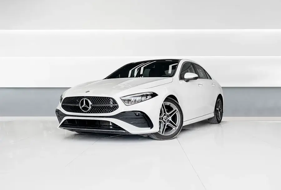 Rent Mercedes A200 White in Dubai — Mercedes-Benz — photo 2 of 9