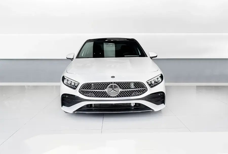 Rent Mercedes A200 White in Dubai — Mercedes-Benz — photo 3 of 9