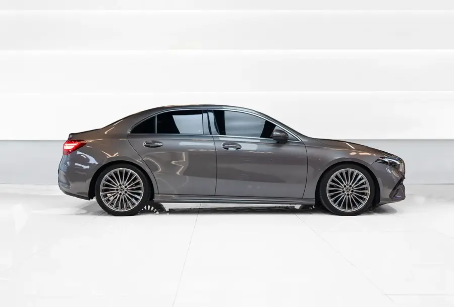 Rent Mercedes A200 Grey in Dubai — Mercedes-Benz — photo 3 of 7