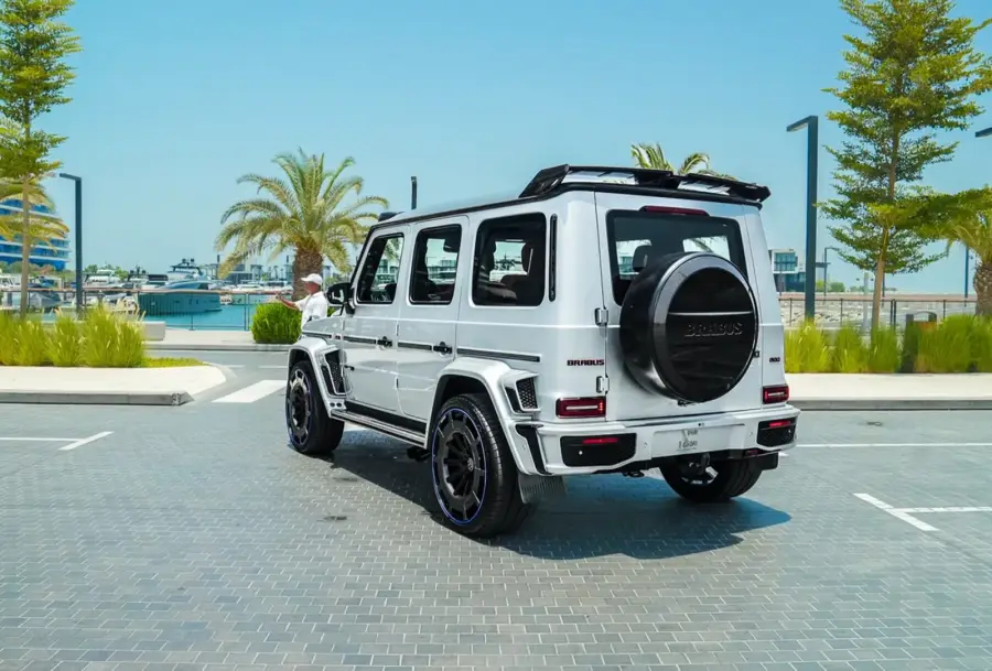Rent Mercedes Brabus G800 Kit Silver in Dubai — Mercedes-Benz — photo 4 of 9