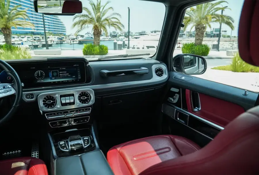 Rent Mercedes Brabus G800 Kit Silver in Dubai — Mercedes-Benz — photo 7 of 9