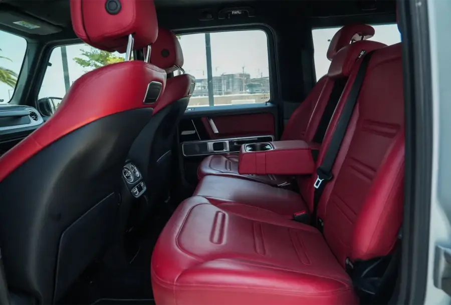 Rent Mercedes Brabus G800 Kit Silver in Dubai — Mercedes-Benz — photo 8 of 9